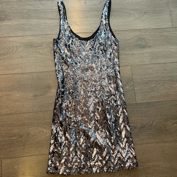 Sequin mini dress - Picture 1 of 3